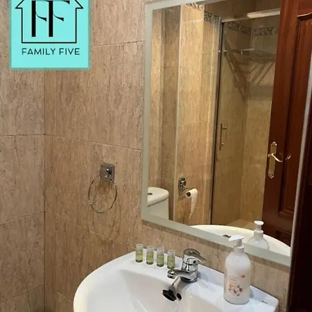 Family Five 아파트 *