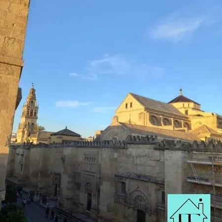 Family Five 公寓 *