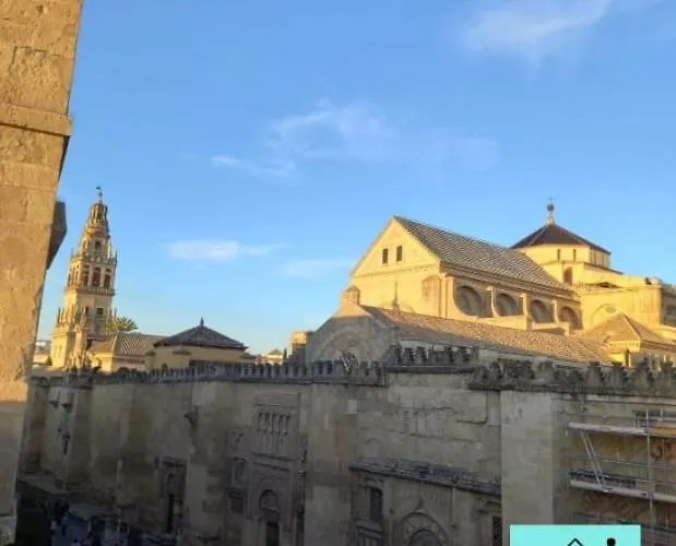 Family Five 公寓 *